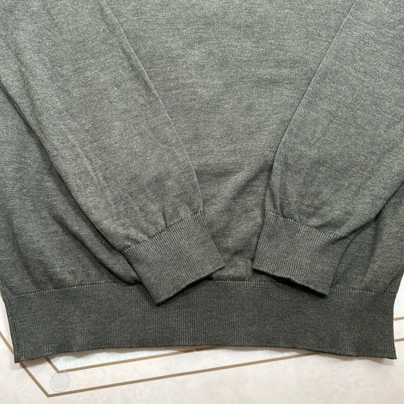 Men’s U.S Polo Assn V-neck Sweater - Picture 6 of 14
